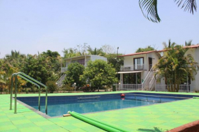 Sandy's Kinjal Farm & Tents